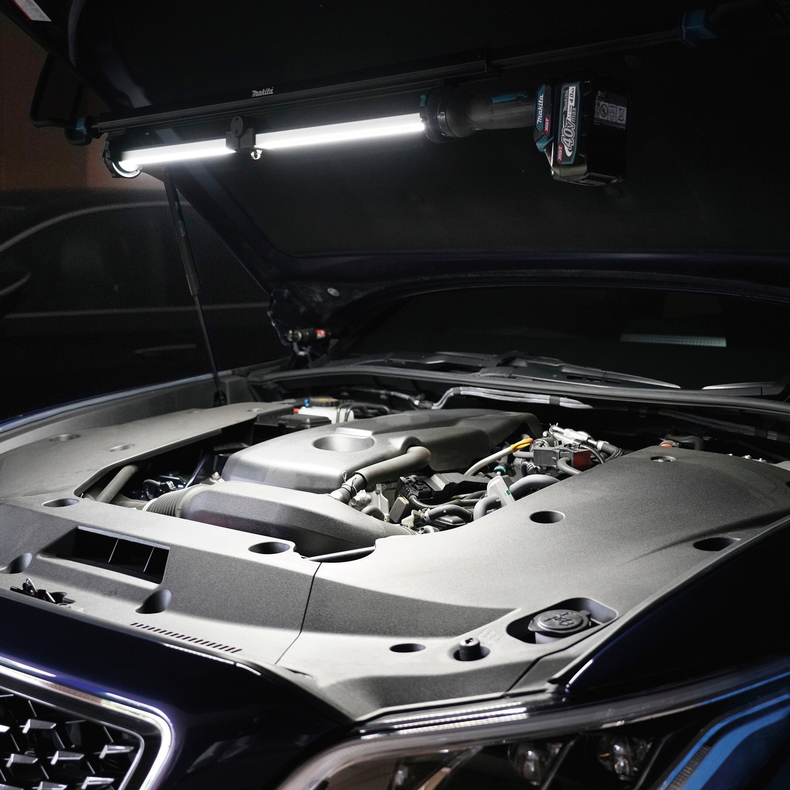 Makita Akku Stableuchte ML012G, Haken, für 40V Akkus ohne Akku & Ladegerät