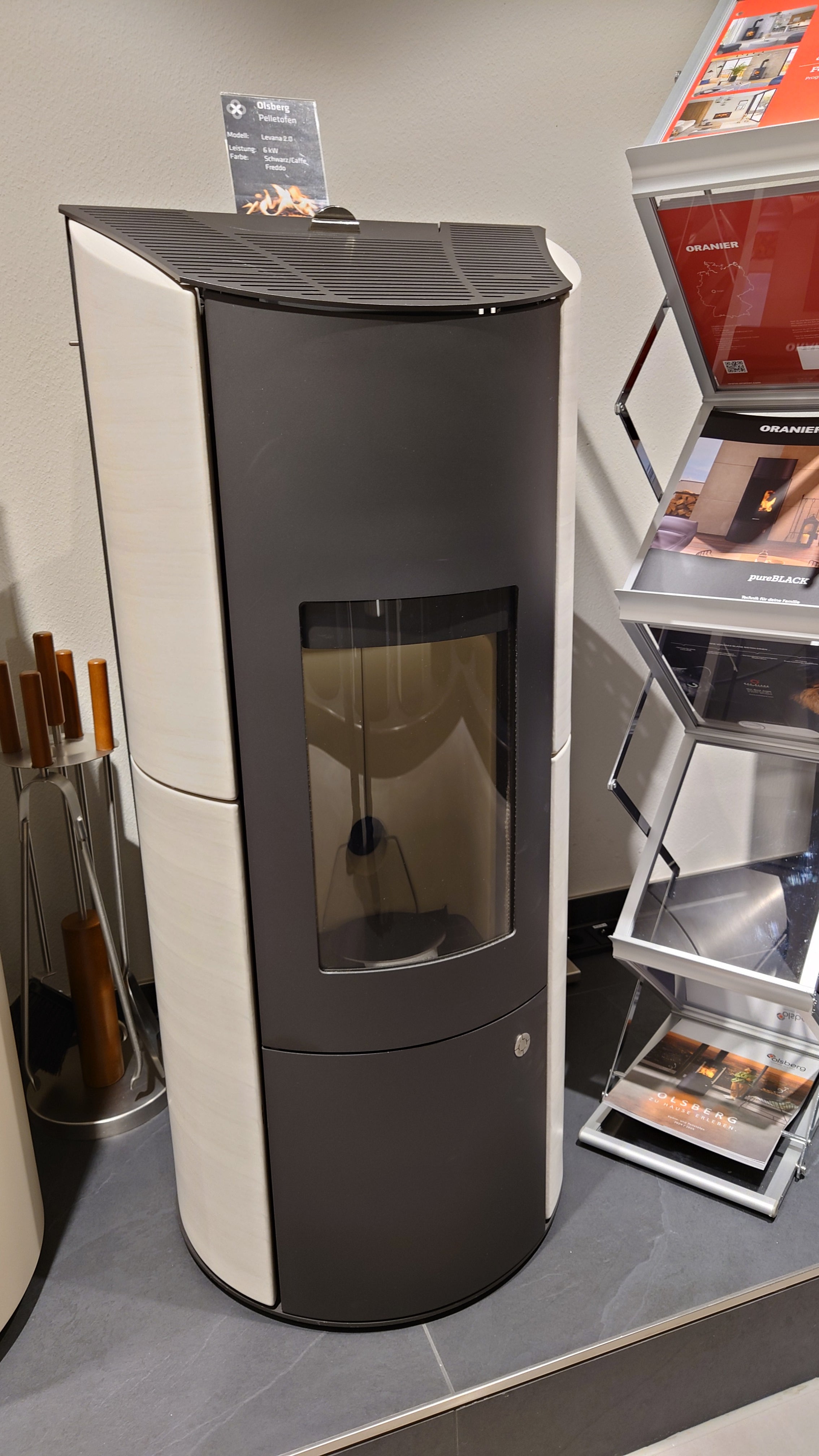 Olsberg Pellet-Kaminofen LEVANA 2.0 schwarz/Keramik caffee freddo